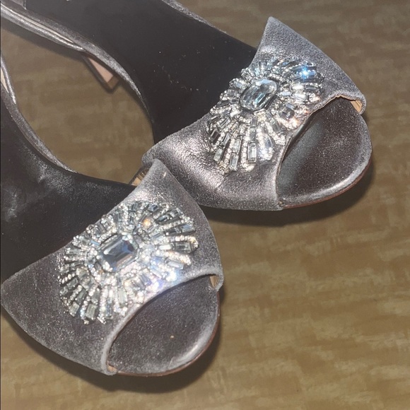 Badgley Mischka Metallic Silver Embellished Heels  SZ 9 1/2 M w/ dust bag - Picture 10 of 15